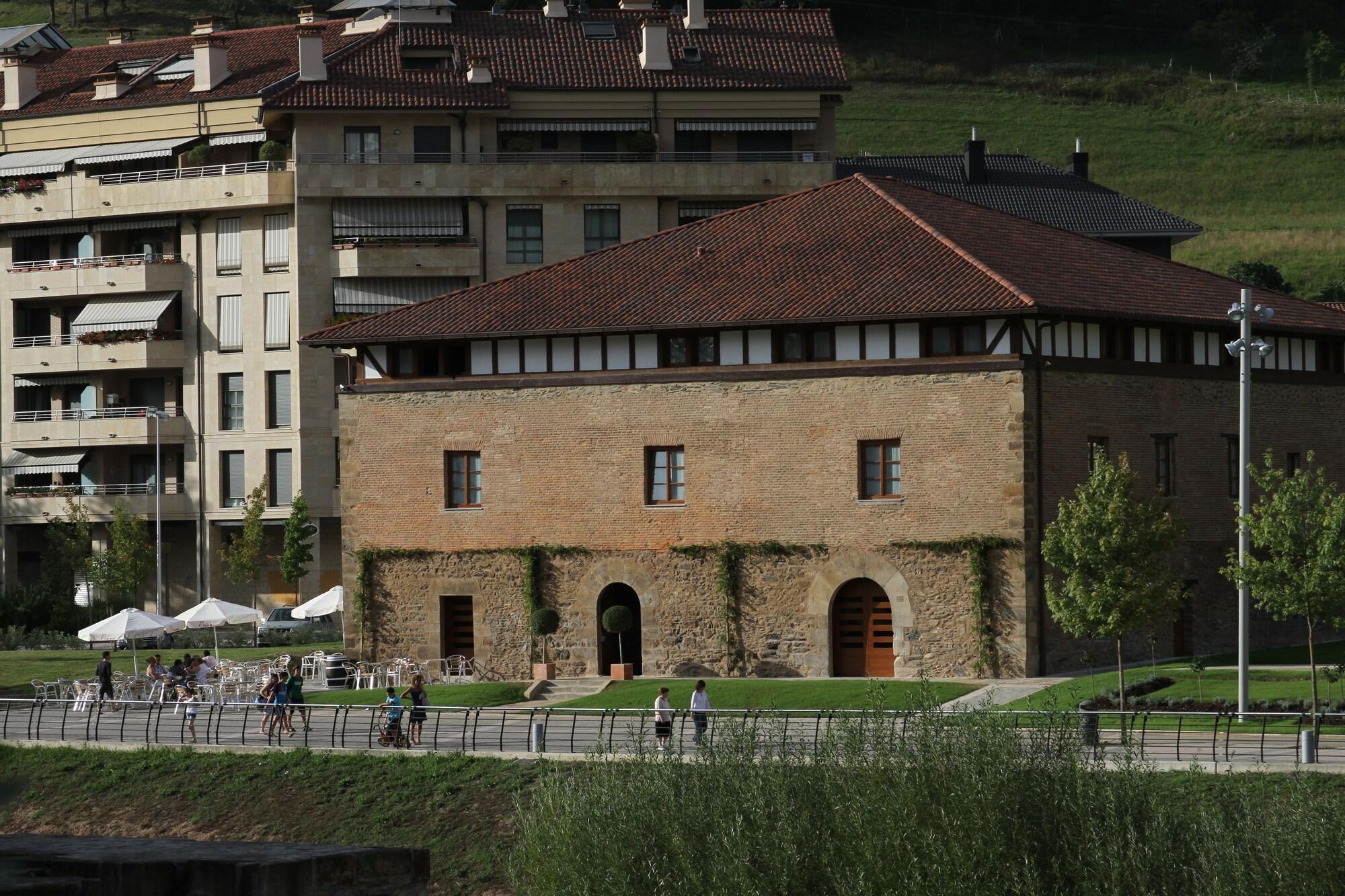 Hotel Dolarea Beasain Kültér fotó