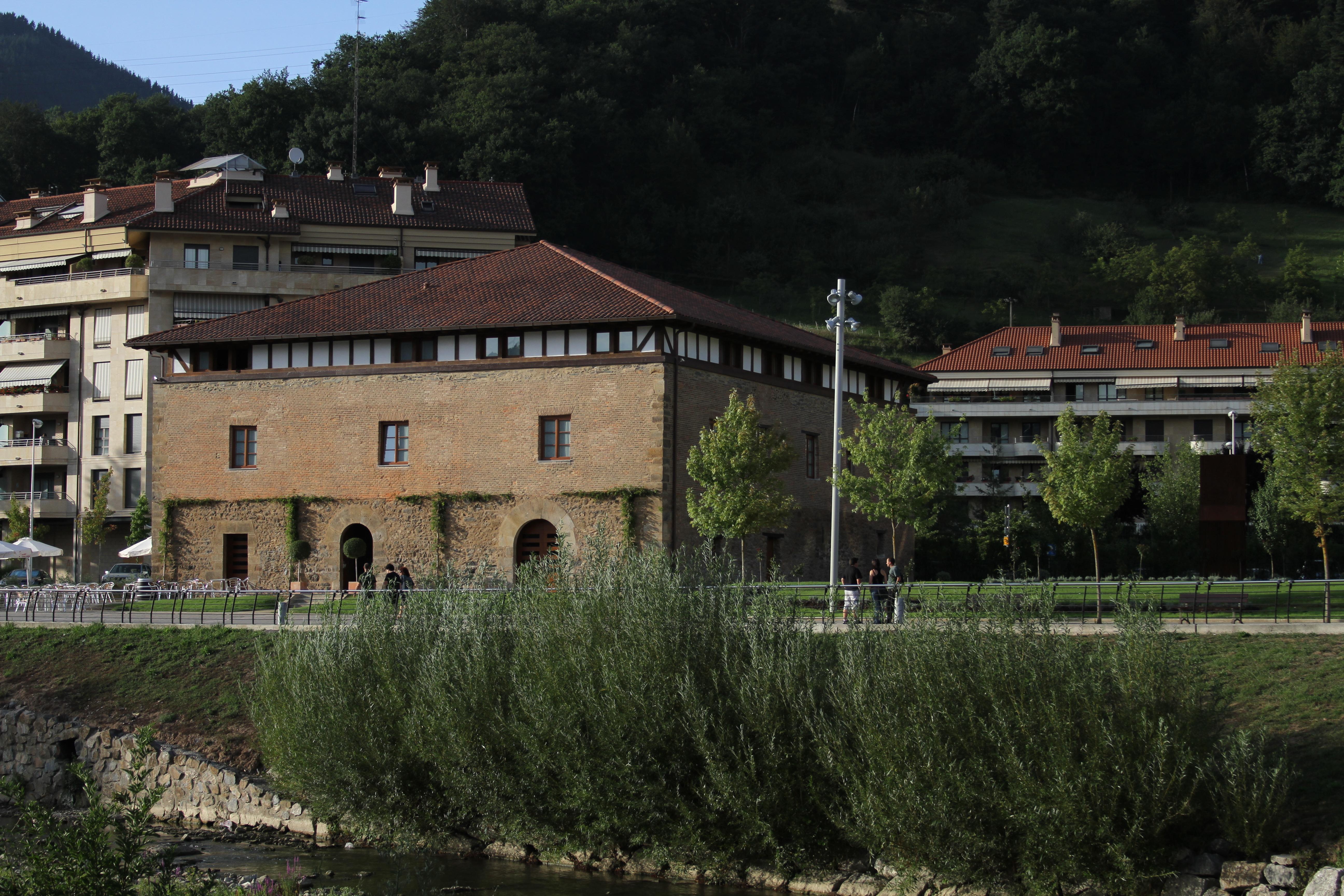 Hotel Dolarea Beasain Kültér fotó